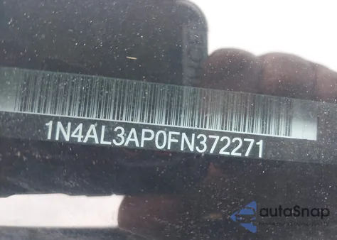 2015 Nissan Altima 2.5 S z USA, uszkodzony, nr VIN 1N4AL3AP0FN372271